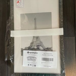 upsimples Eiffel Tower Black & White Photo Frame
